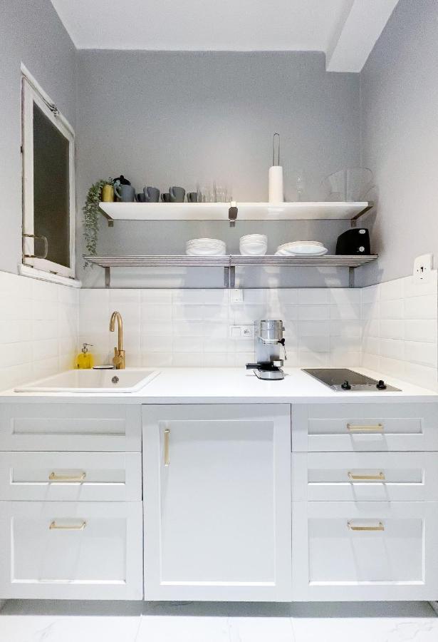 פראג Turnkey I Vintage Terrace Apartment מראה חיצוני תמונה