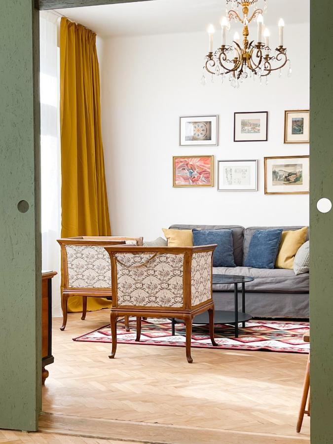 פראג Turnkey I Vintage Terrace Apartment מראה חיצוני תמונה